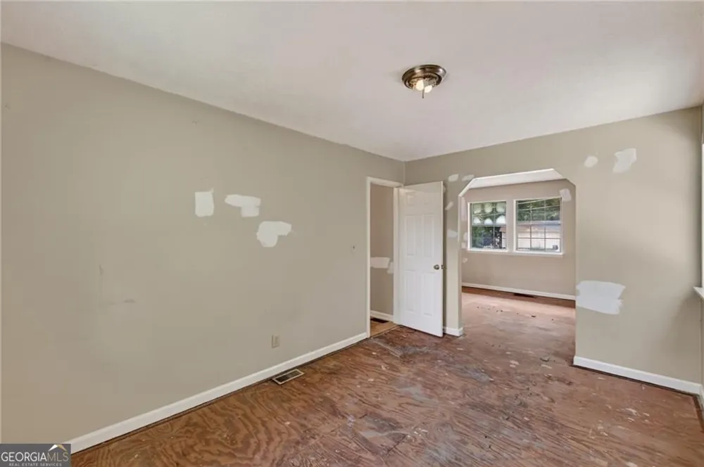 6077 Cherokee Valley LN Lithonia, GA 30058