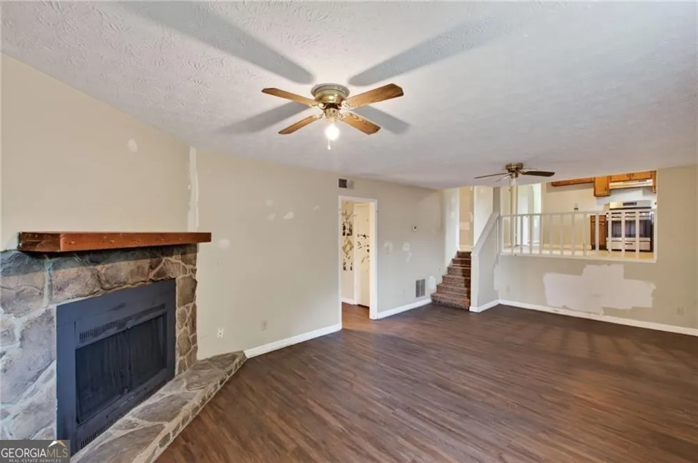 6077 Cherokee Valley LN Lithonia, GA 30058