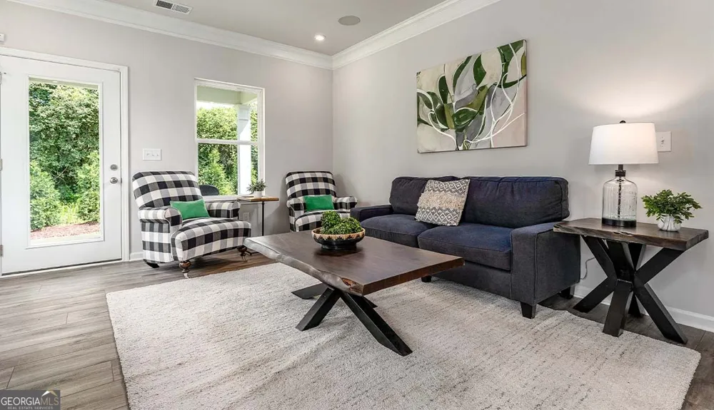 108 Antique BND Perry, GA 31069