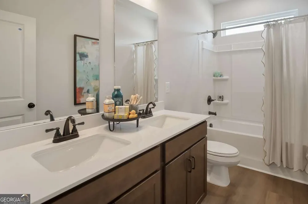 215 Antiquity CIR Perry, GA 31069