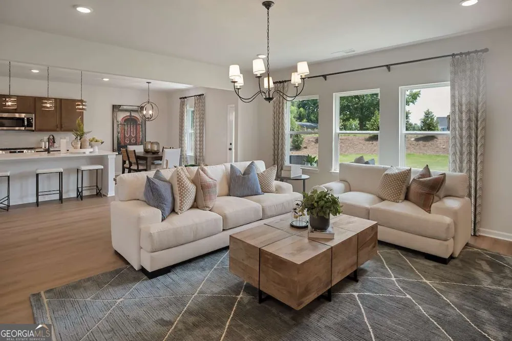 215 Antiquity CIR Perry, GA 31069
