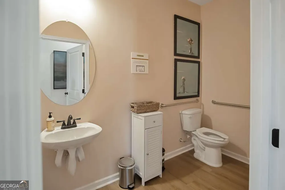 215 Antiquity CIR Perry, GA 31069