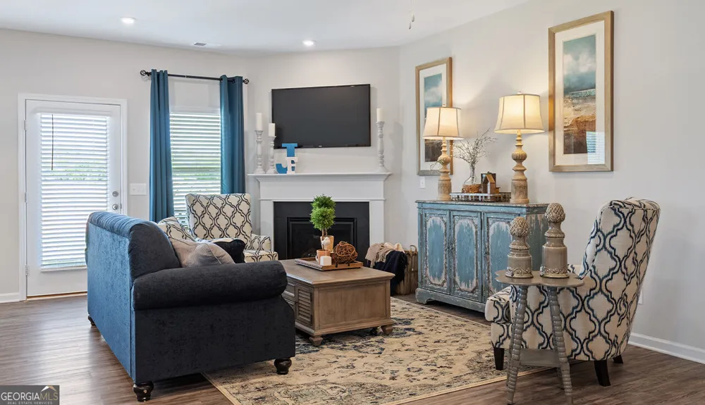 109 Antique BND Perry, GA 31069
