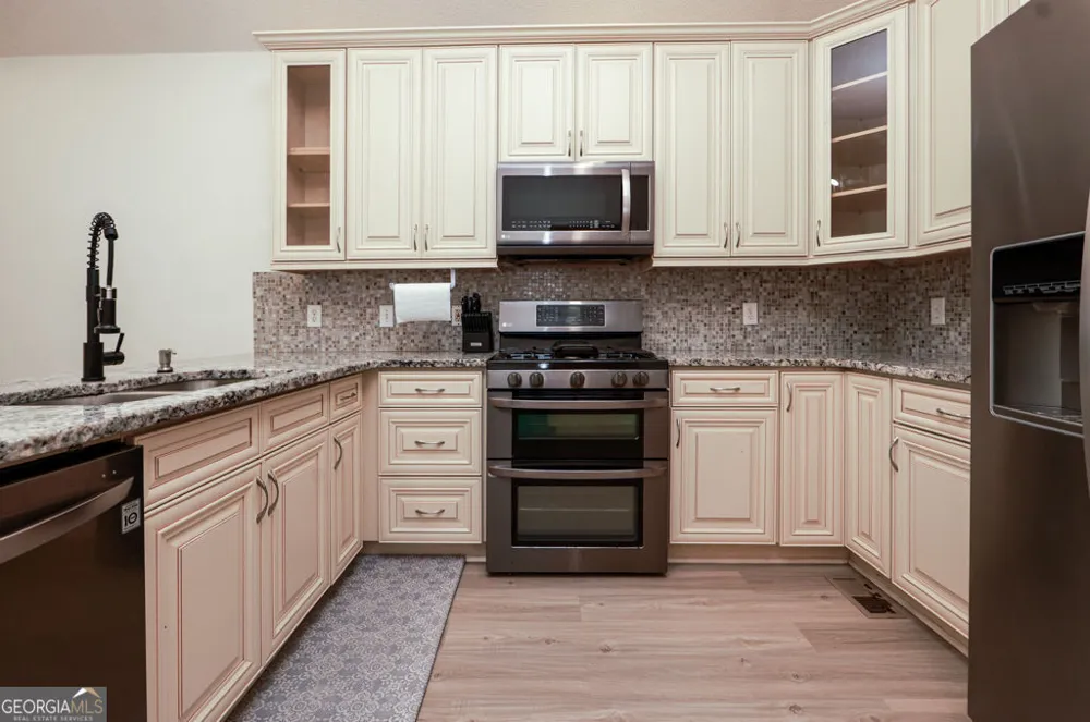 3029 Clove Tree LN Woodstock, GA 30189