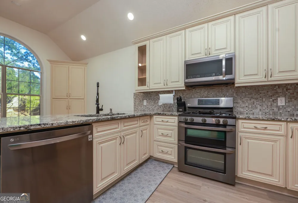 3029 Clove Tree LN Woodstock, GA 30189