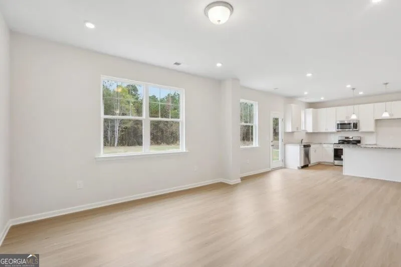 103 Antique BND Perry, GA 31069