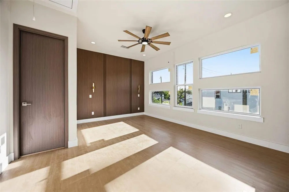 4216 Dreyfus Street Houston, TX 77021