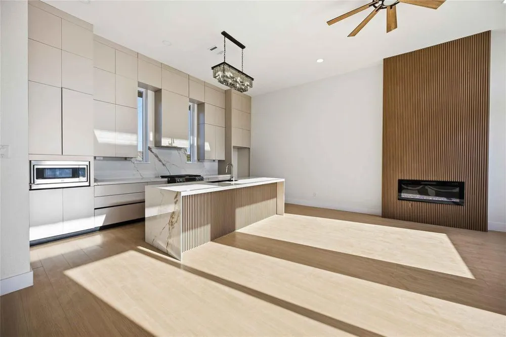 4216 Dreyfus Street Houston, TX 77021