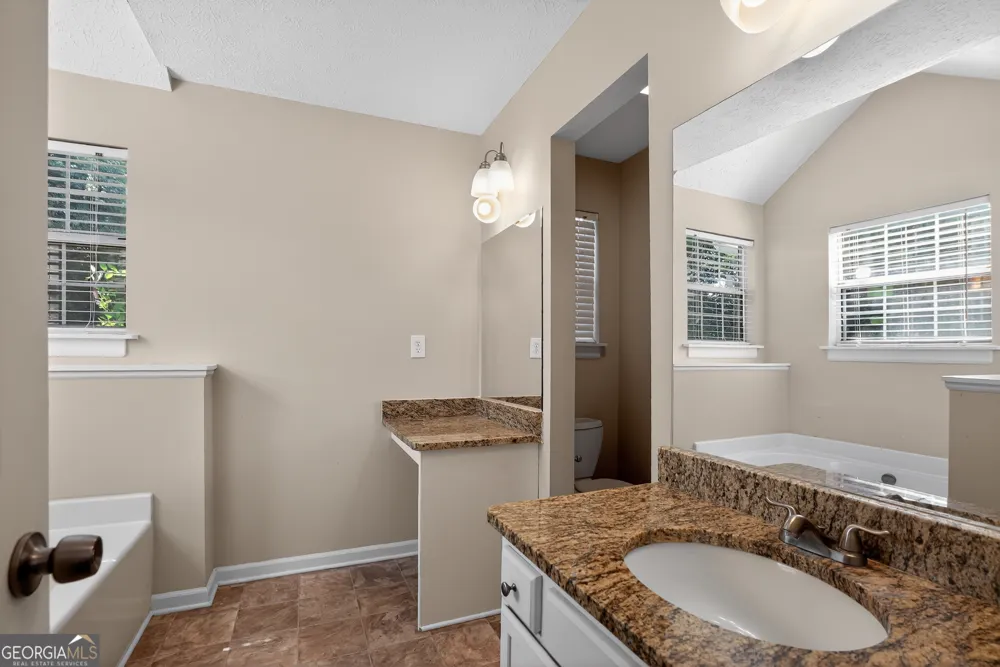 3235 Hunters Crossing PT Lithonia, GA 30038