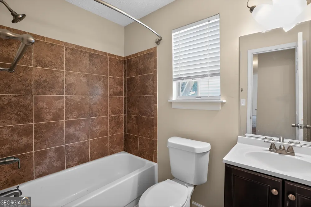 3235 Hunters Crossing PT Lithonia, GA 30038