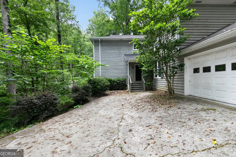 7127 Riverside DR Atlanta, GA 30328