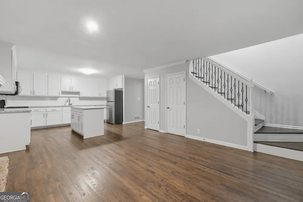 7127 Riverside DR Atlanta, GA 30328