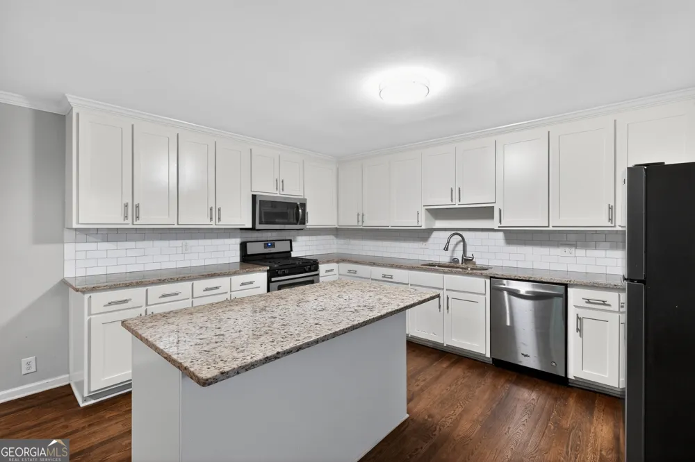 7127 Riverside DR Atlanta, GA 30328
