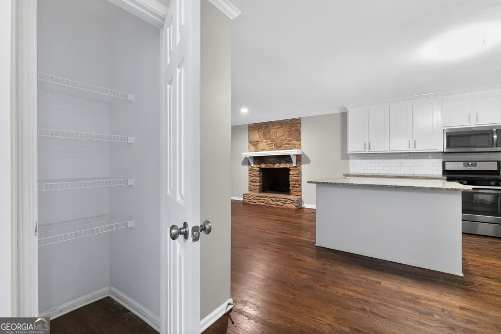 7127 Riverside DR Atlanta, GA 30328