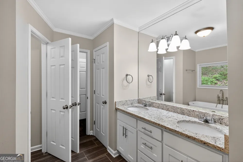 7127 Riverside DR Atlanta, GA 30328