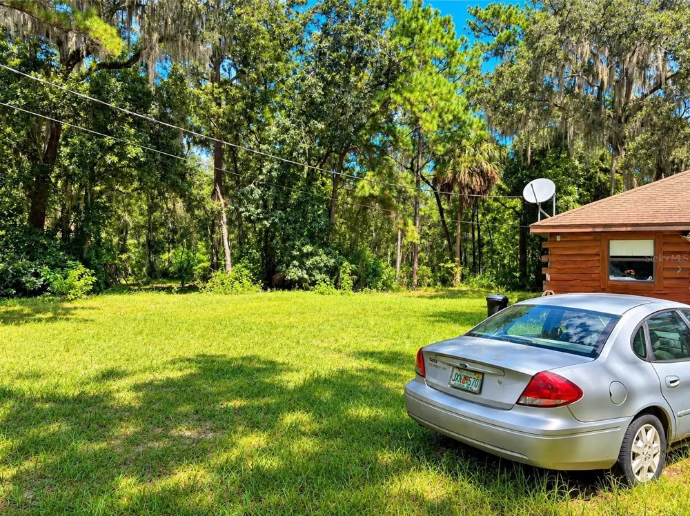 20327 POWELL ROAD Brooksville, FL 34604