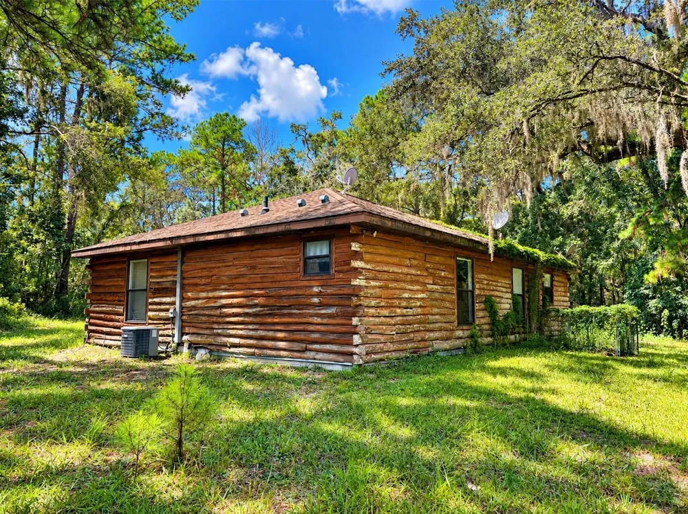 20327 POWELL ROAD Brooksville, FL 34604