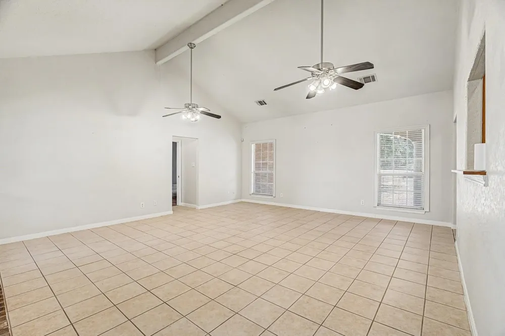 108 Deer Ridge Drive La Vernia, TX 78121
