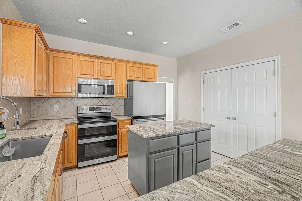 108 Deer Ridge Drive La Vernia, TX 78121