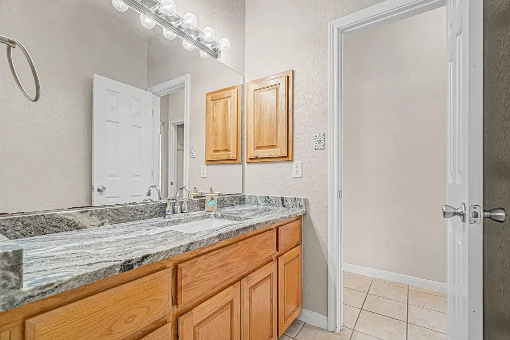 108 Deer Ridge Drive La Vernia, TX 78121