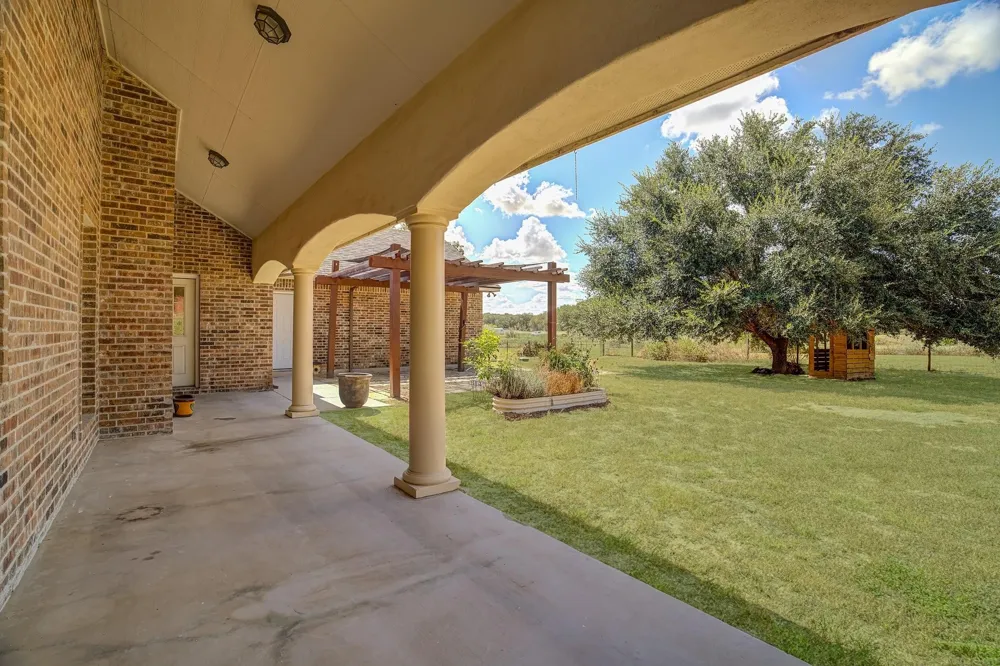 108 Deer Ridge Drive La Vernia, TX 78121