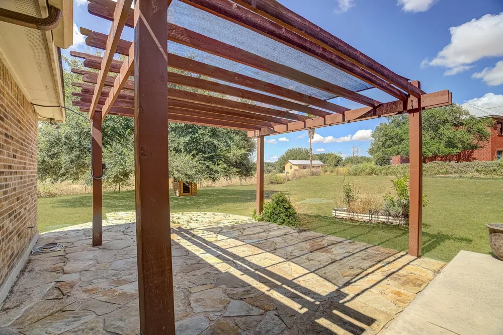 108 Deer Ridge Drive La Vernia, TX 78121