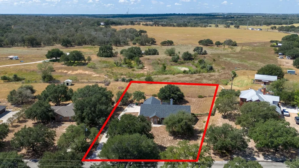 108 Deer Ridge Drive La Vernia, TX 78121