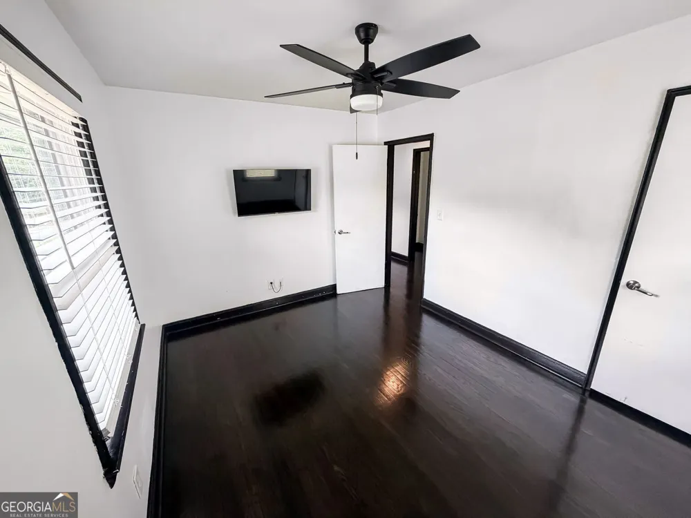 2597 Glenvalley DR Decatur, GA 30032
