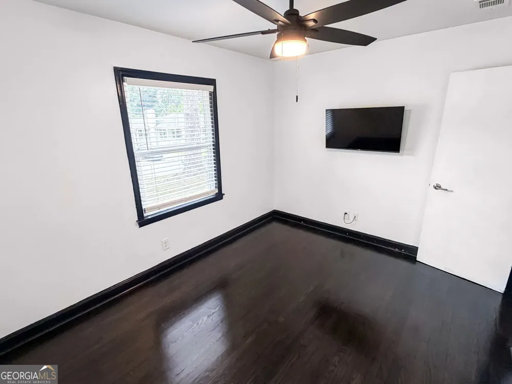 2597 Glenvalley DR Decatur, GA 30032