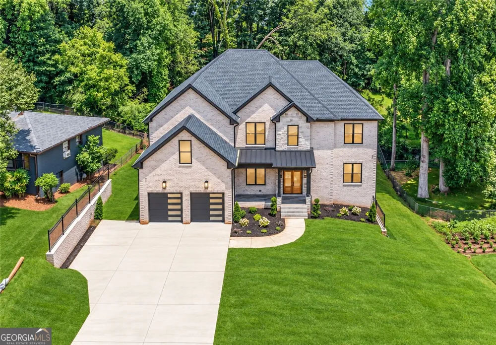 570 Power AVE Buford, GA 30518