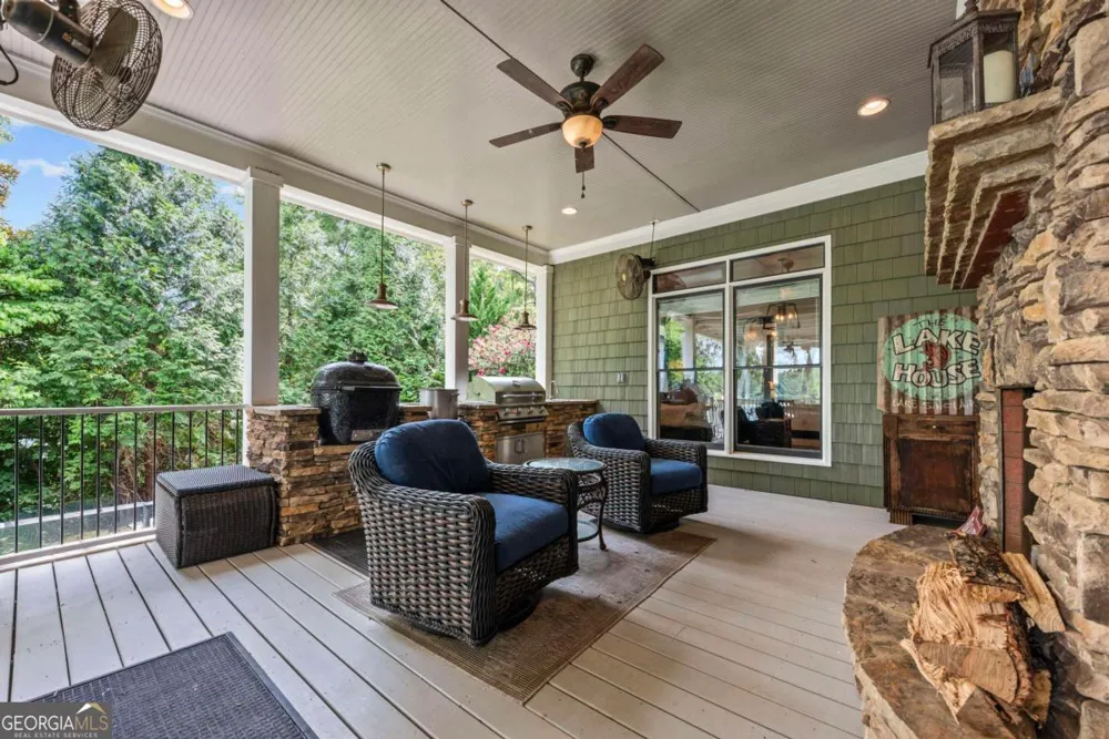364 S Steel Bridge RD Eatonton, GA 31024