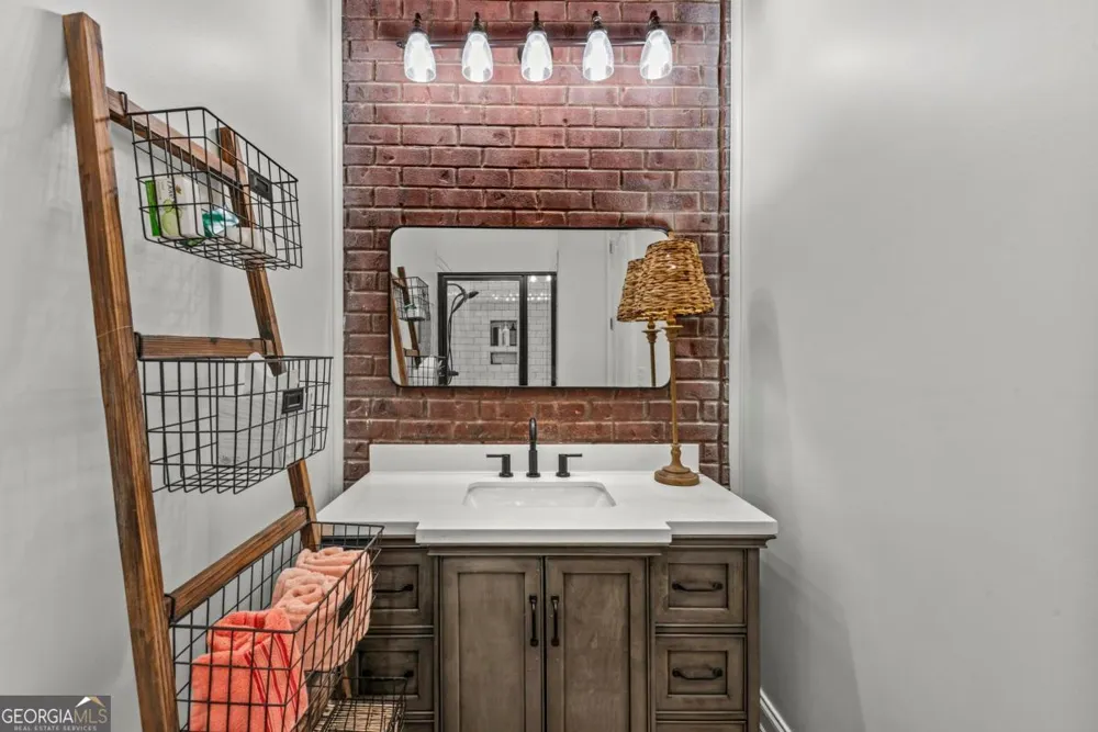 364 S Steel Bridge RD Eatonton, GA 31024