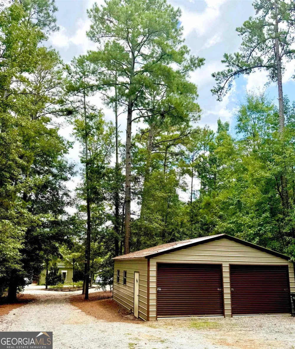 364 S Steel Bridge RD Eatonton, GA 31024