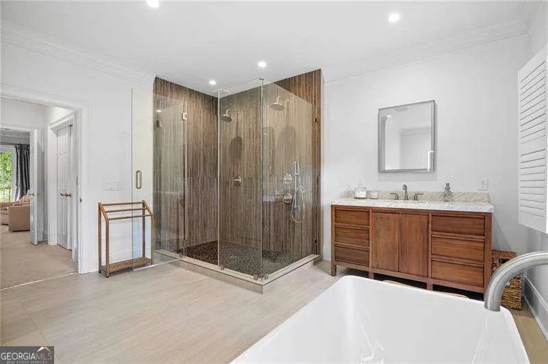 135 Lameloise LN Atlanta, GA 30327