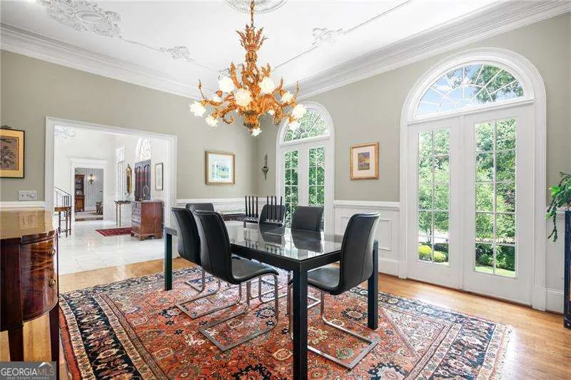 135 Lameloise LN Atlanta, GA 30327