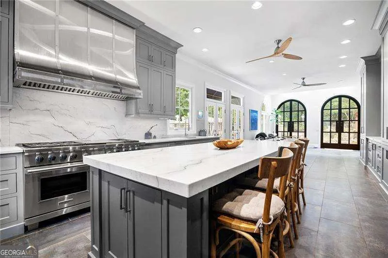 135 Lameloise LN Atlanta, GA 30327