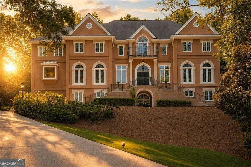 135 Lameloise LN Atlanta, GA 30327
