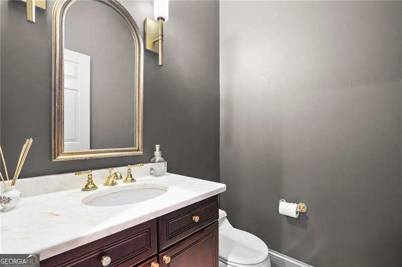 135 Lameloise LN Atlanta, GA 30327
