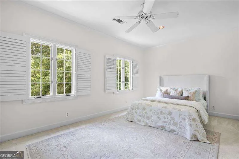 135 Lameloise LN Atlanta, GA 30327