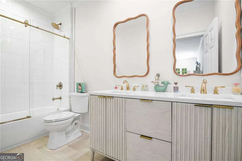 135 Lameloise LN Atlanta, GA 30327