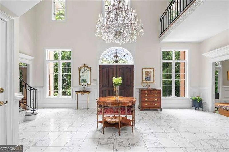 135 Lameloise LN Atlanta, GA 30327