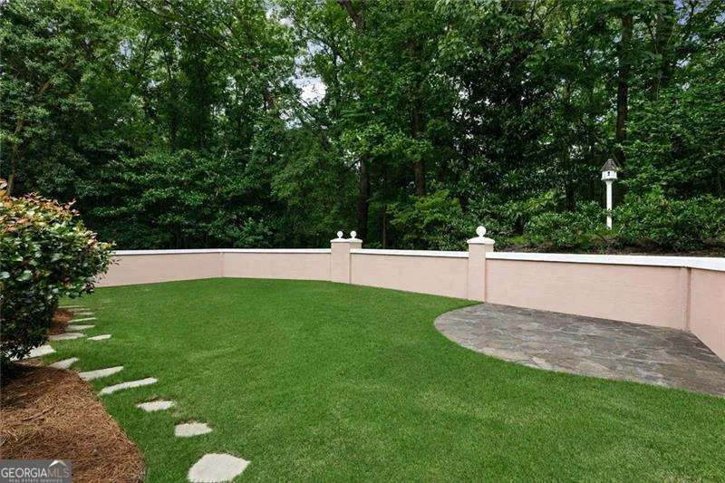 135 Lameloise LN Atlanta, GA 30327