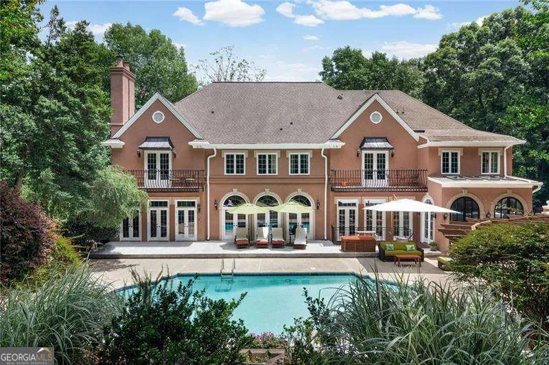 135 Lameloise LN Atlanta, GA 30327