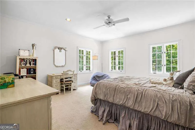 135 Lameloise LN Atlanta, GA 30327