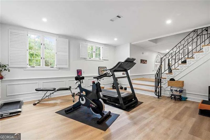 135 Lameloise LN Atlanta, GA 30327