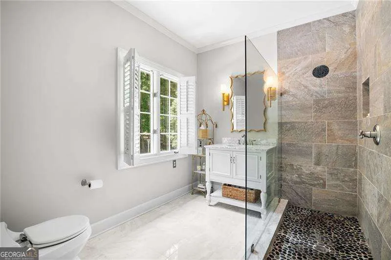 135 Lameloise LN Atlanta, GA 30327