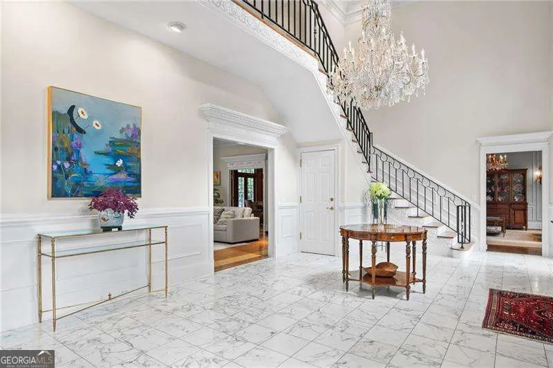 135 Lameloise LN Atlanta, GA 30327