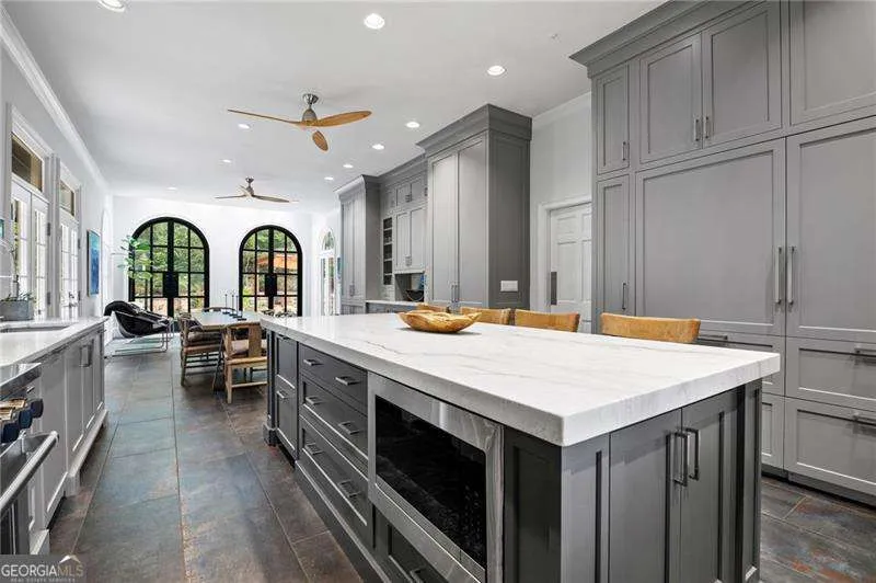 135 Lameloise LN Atlanta, GA 30327