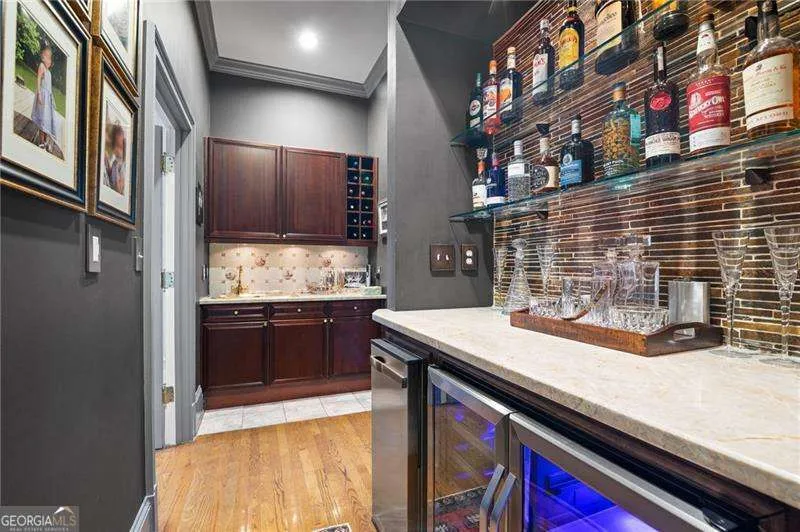 135 Lameloise LN Atlanta, GA 30327