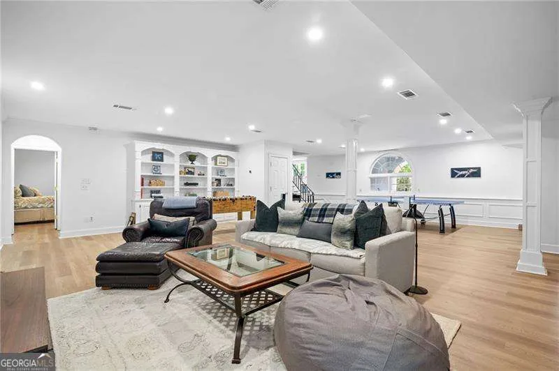 135 Lameloise LN Atlanta, GA 30327